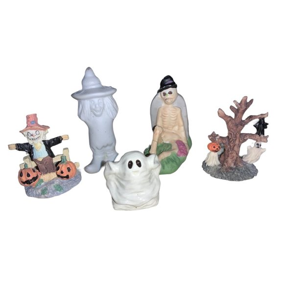 Halloween lot of 5 Figurines-n Village Accessories - Picture 1 of 11